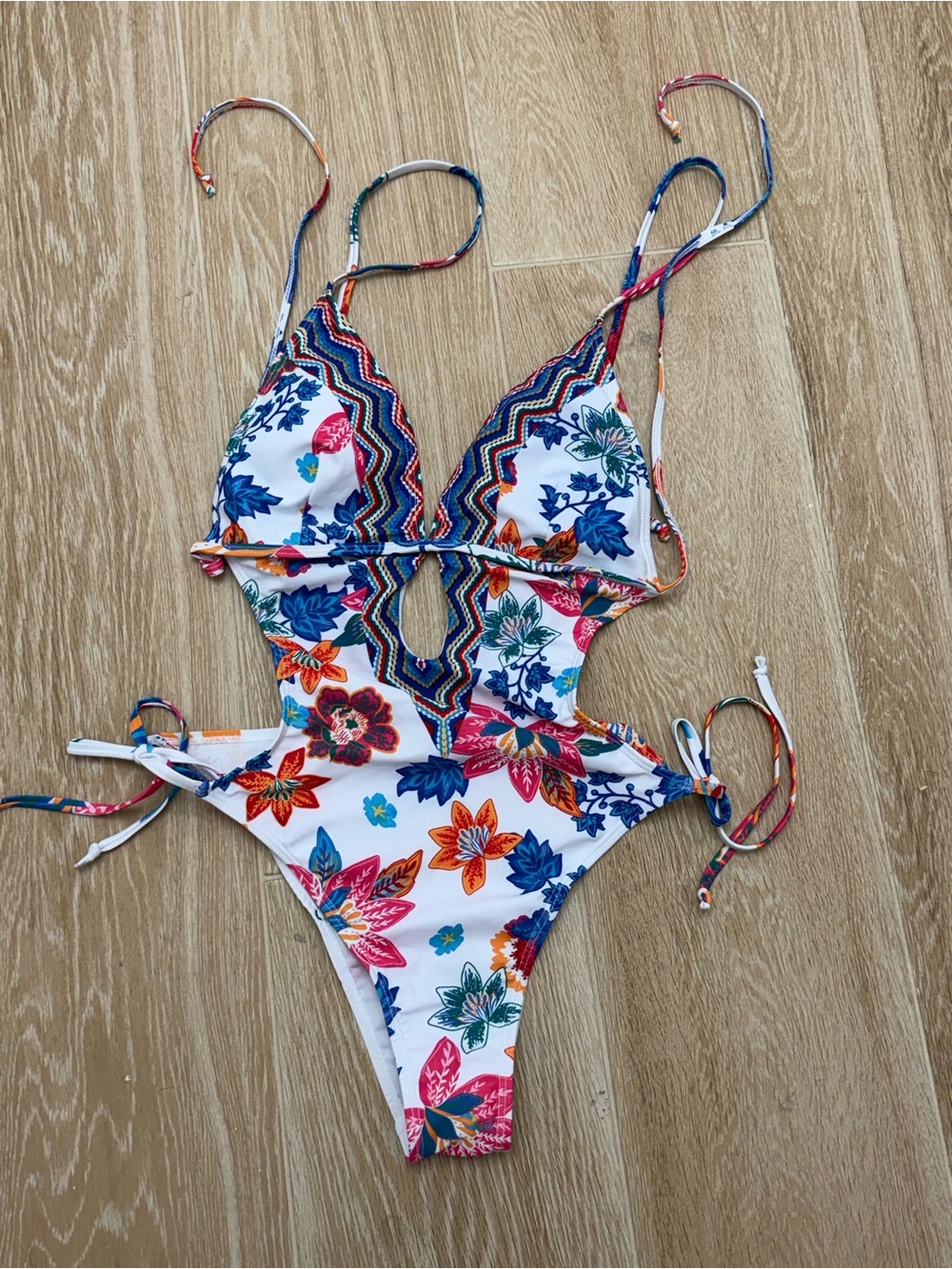 SHEIN White Floral Cutout One-Piece Swimsuit with Multicolor Accents